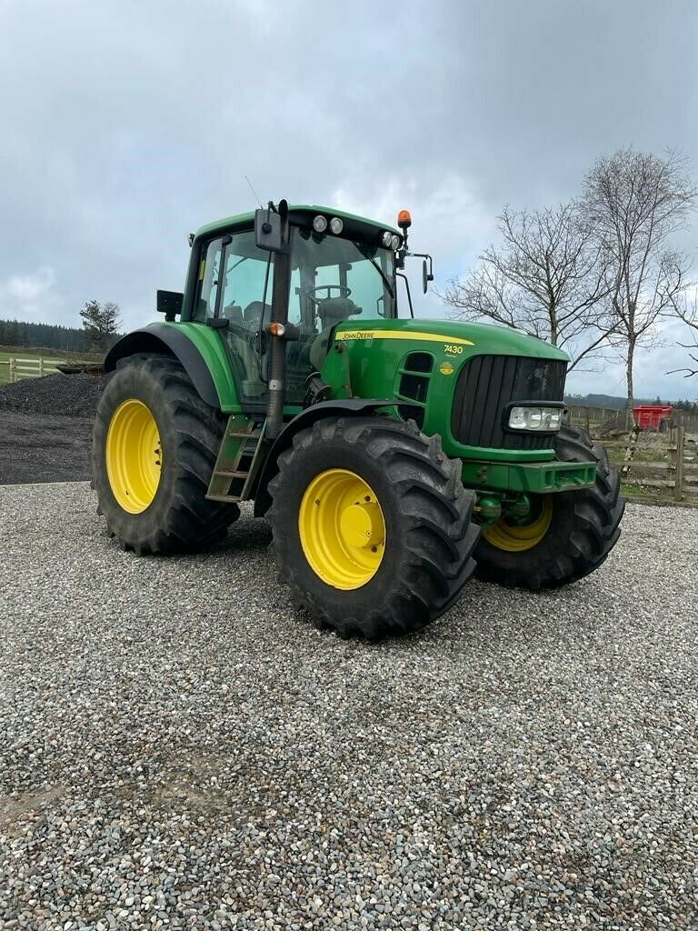 JOHN DEERE 7430 (2013)